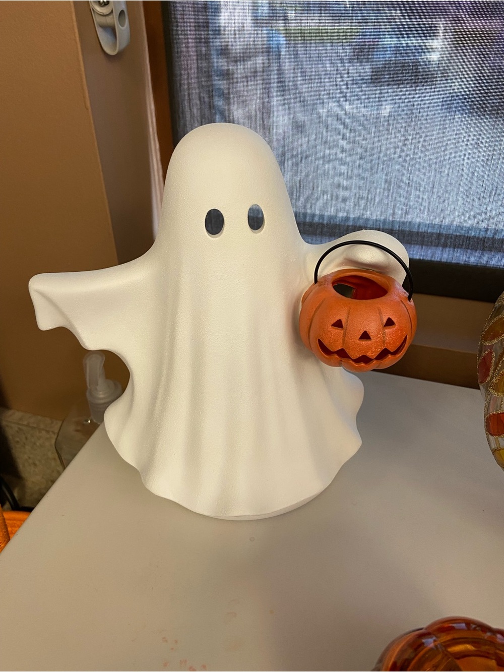 Scentsy White Ghost Wax Warmer with Orange Pumpkin Basket